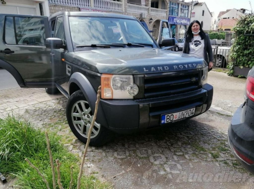 Land Rover Discovery 2012-2015 год или аналог в Черногории