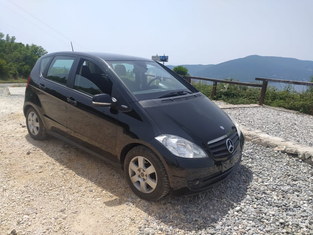Mercedes A160 2005-2010 год или аналог в Черногории