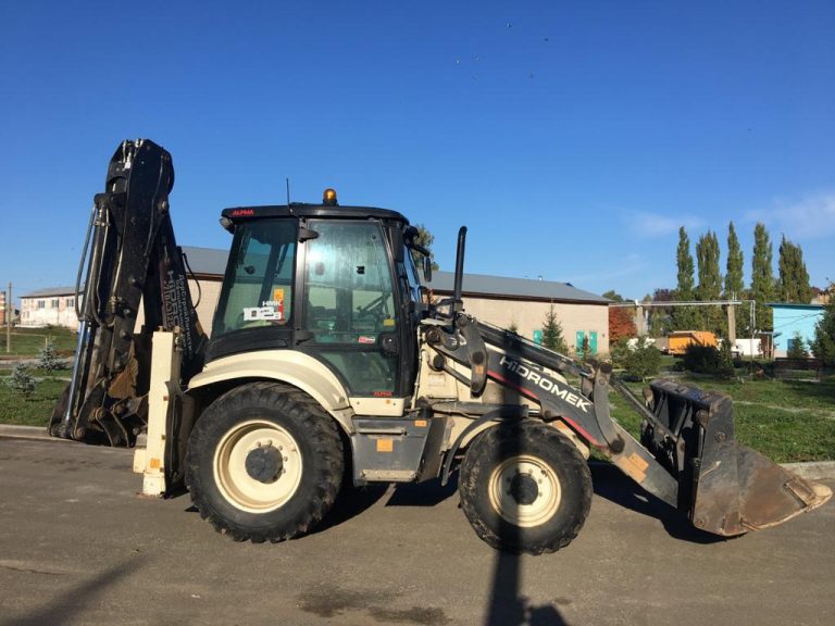 Погрузчик-экскаватор Hidromek HMK 102B в Зеленодольске