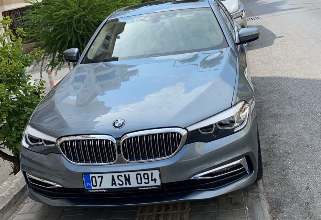 BMW 520i 2021-2022 или аналог в Турции
