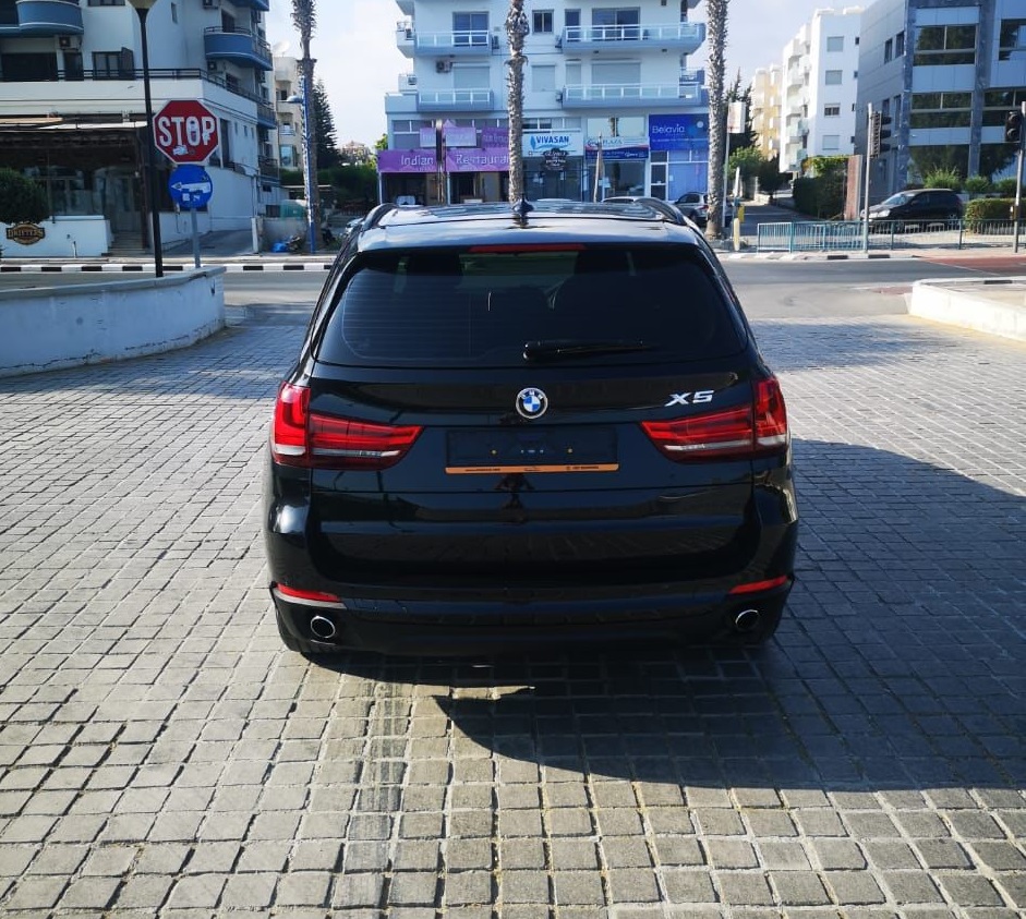 BMW X5 или аналог на Кипре