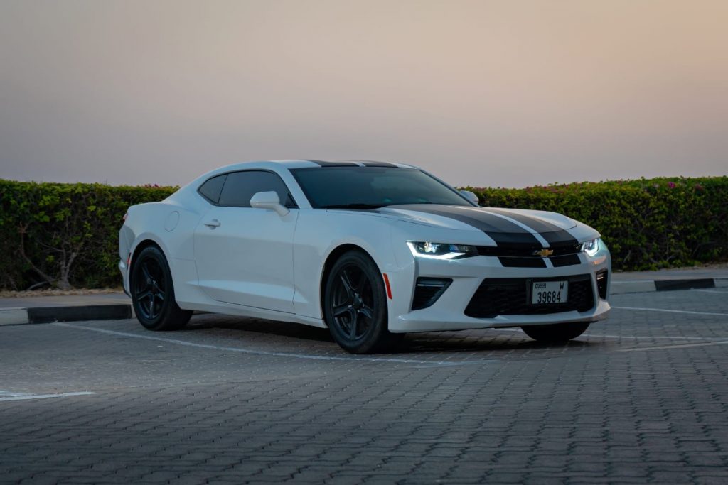 Chevrolet Camaro White 2021 в Дубаи, ОАЭ