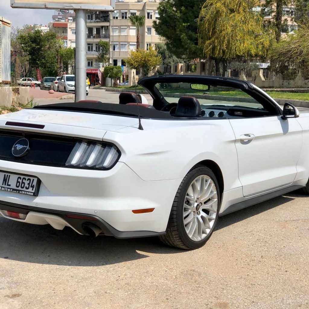 Ford Mustang Cabrio 2019 в Кемере, Турция