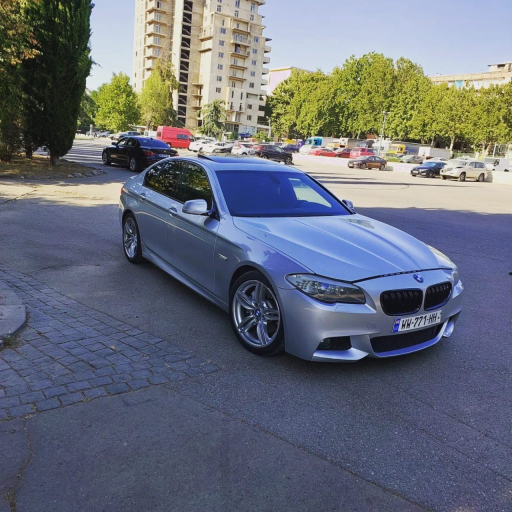 BMW 5 F10 3.0 2013 в Тбилиси, Грузия
