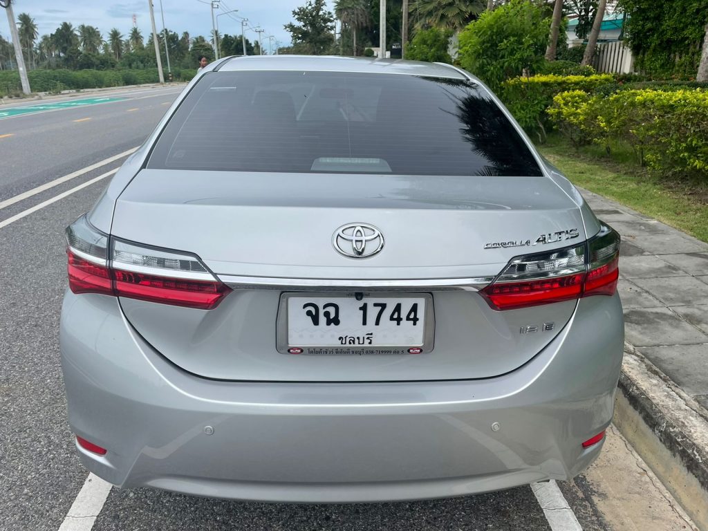 Toyota Altis 1,8 esport 2020-2023 год или аналог в Паттайе, Таиланд