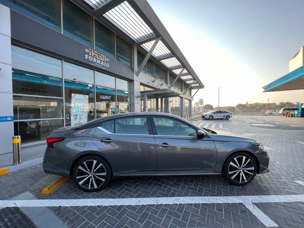 Nissan Altima 2020-2023 год или аналог в Дубаи, ОАЭ