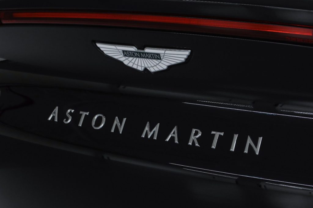 Aston Martin DBX 2022 в Дубаи, ОАЭ
