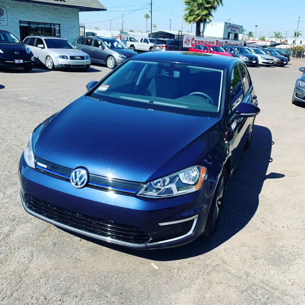 Volkswagen Golf 2014-2017 или аналог в Лос Анджелесе, США