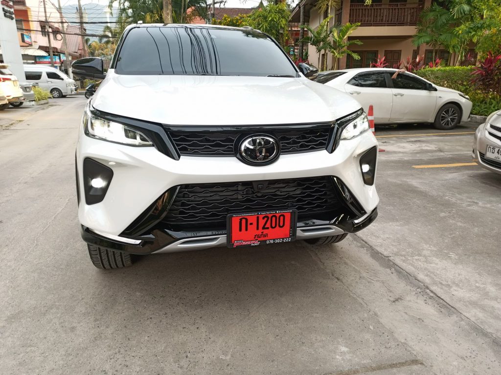 Toyota Fortuner 7-мест 2022-2023 или аналог на Пхукете, Таиланд