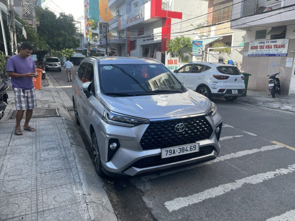 Toyota Veloz Cross 7 мест 2022-2023 или аналог в Нячанге, Вьетнам