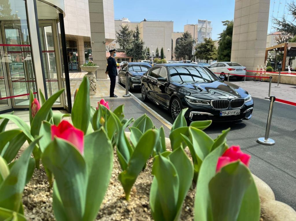 BMW 730i 2017-2018 с водителем в Тегеране, Иран