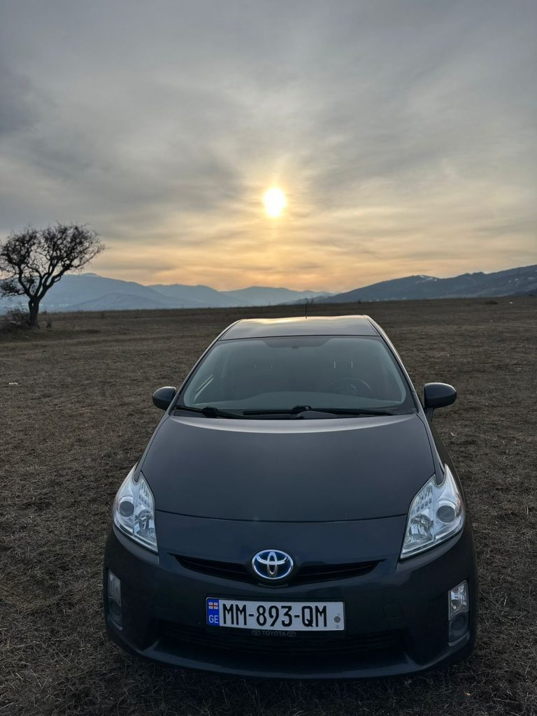 Toyota Prius 2010-2012 в Тбилиси, Грузия