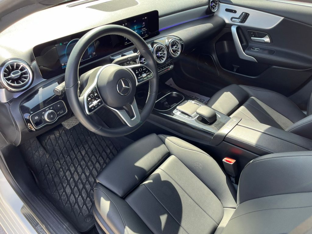 Mercedes A220 2022-2023 или аналог в Дубаи, ОАЭ