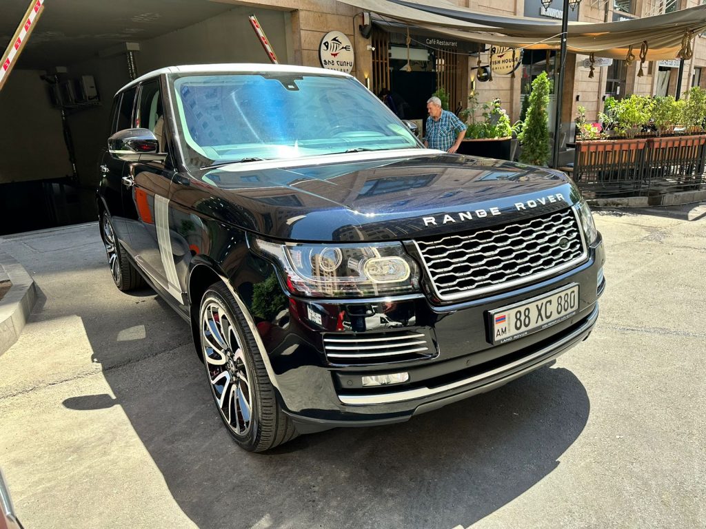 Range Rover Vogue 2014 в Ереване, Армения
