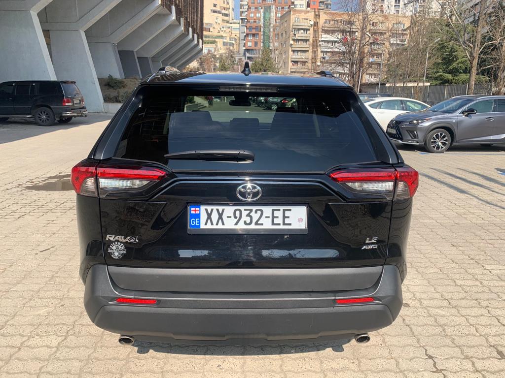 Toyota RAV4 2020-2023 или аналог в Тбилиси, Грузия