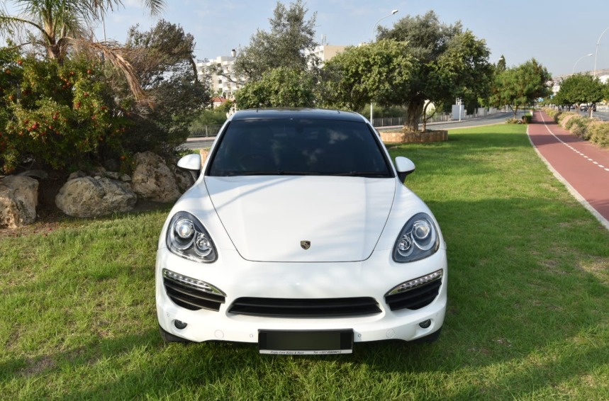 Porsche Cayenne 2014-2017 или аналог в Ларнаке, Кипр