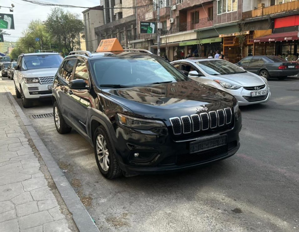 Jeep Cherokee 2018-2020 или аналог в Ереване, Армения