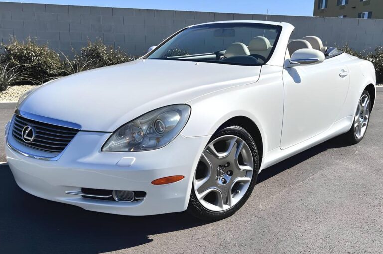 Lexus SC 430 кабриолет 2004-2007 или аналог в Кутаиси, Грузия
