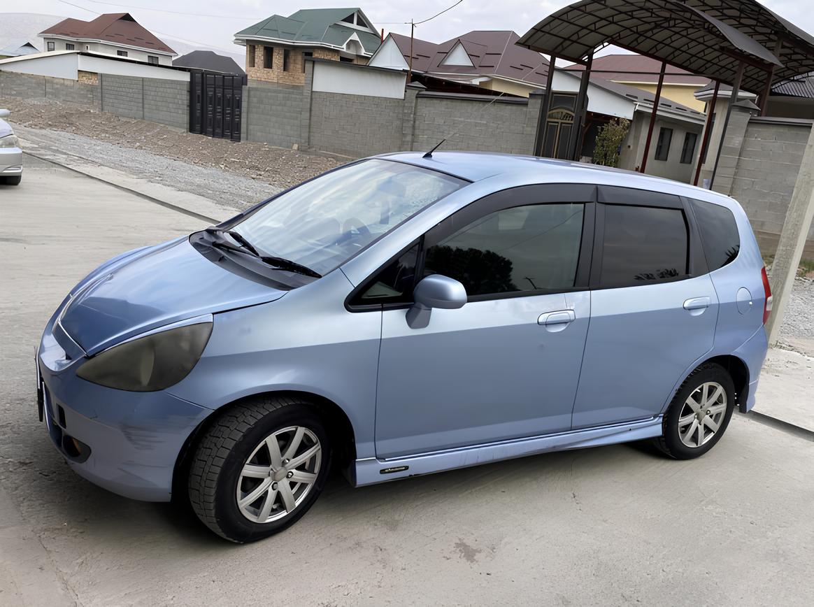 Взять в аренду Honda Fit автомат или аналог 2002-2007 в Оше