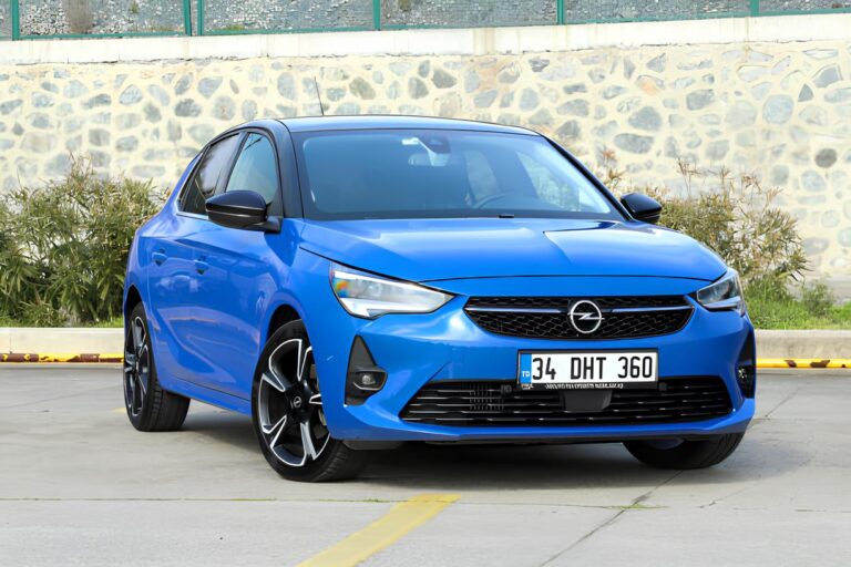 Opel Corsa автомат бензин 2022-2024 или аналог в Анталии, Турция