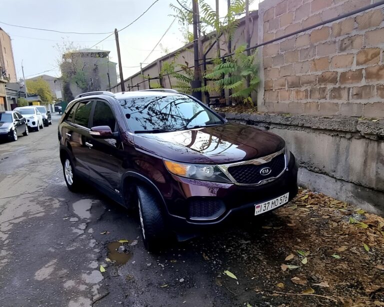 Kia Sorento 7 мест 2011-2014 или аналог в Ереване, Армения