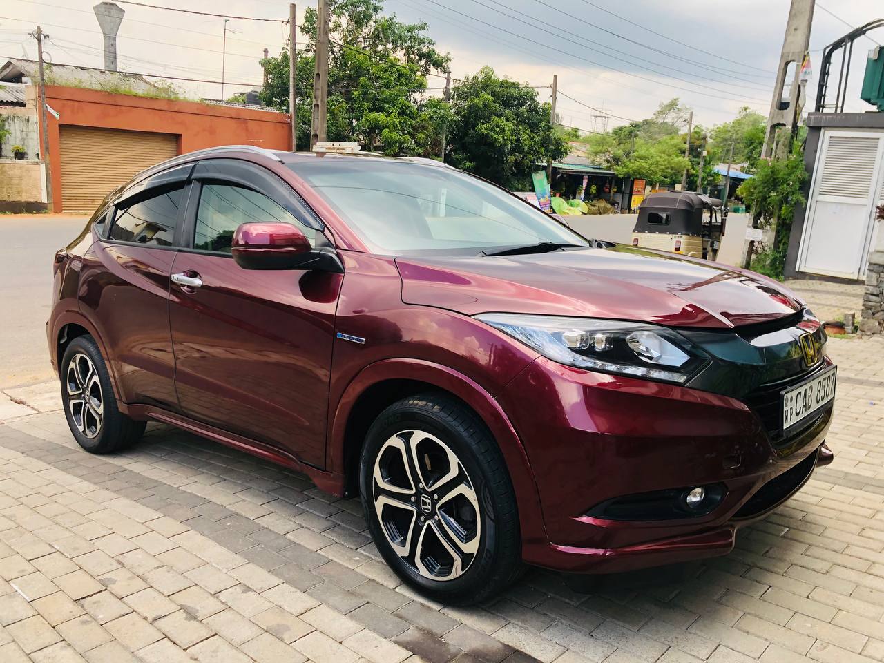 Honda Vizel 2016-2020или аналог в Хиккадуве, Шри-Ланка