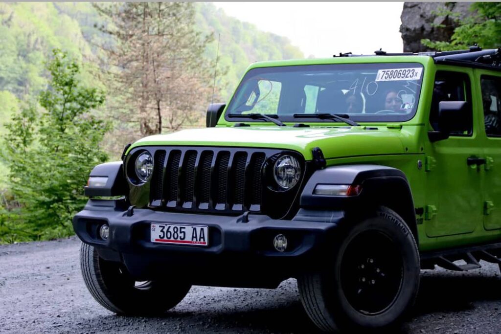 Jeep Wrangler 2019-2022 или аналог в Тбилиси, Грузия