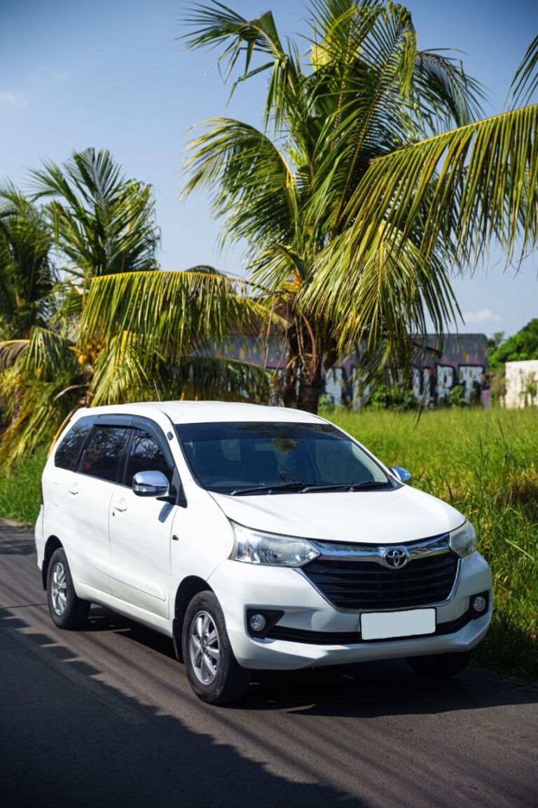 Toyota Avanza 2018-2020 или аналог в Денпасаре