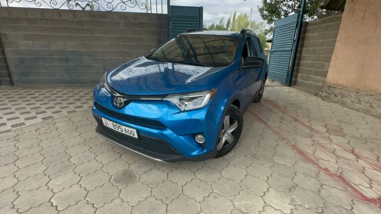 Toyota RAV4 2017-2021 или аналог в Бишкеке, Кыргызстан