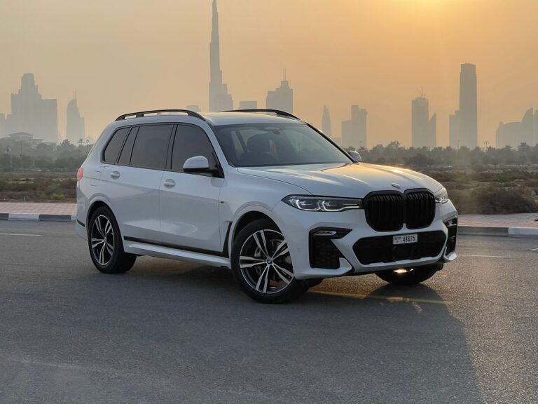 BMW X7 S7 2022 в Дубаи, ОАЭ