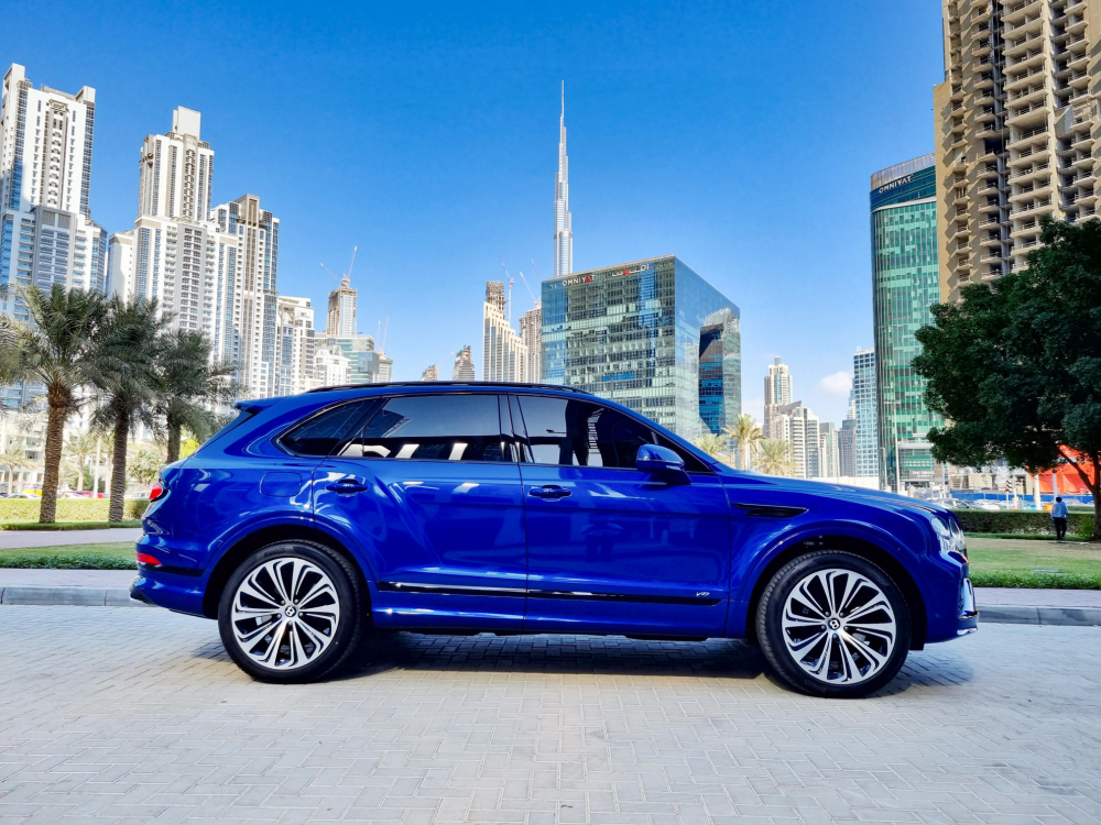 BENTLEY BENTAYGA DARK OCEAN в Дубаи, ОАЭ