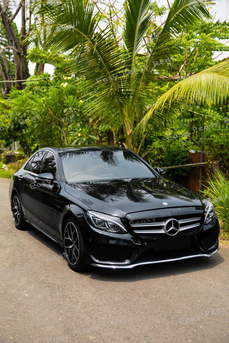 Mercedes C250 или аналог в Денпасаре, Бали