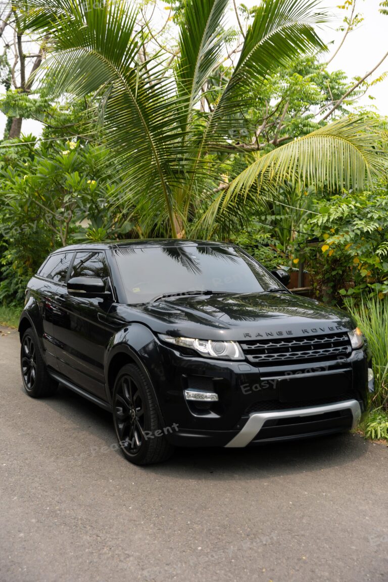 Land Rover Range Rover Black или аналог в Денпасаре, Бали