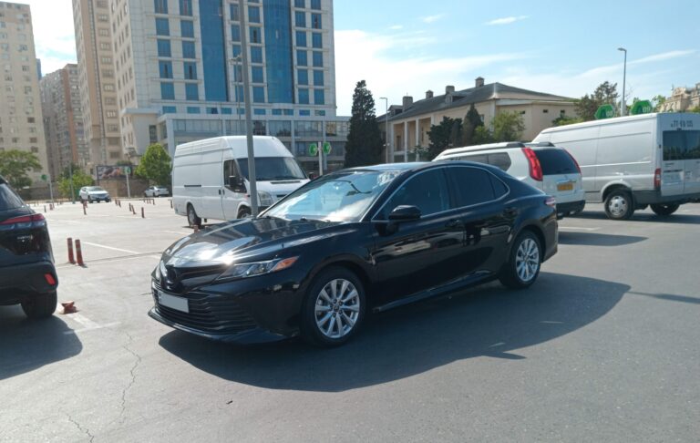Toyota Camry (2019-2023), Kia K5 (2019-2023), Hyundai Sonata (2019-2023), Lexus GS350 AWD (2012-2015) или аналог в Баку, Азербайджан