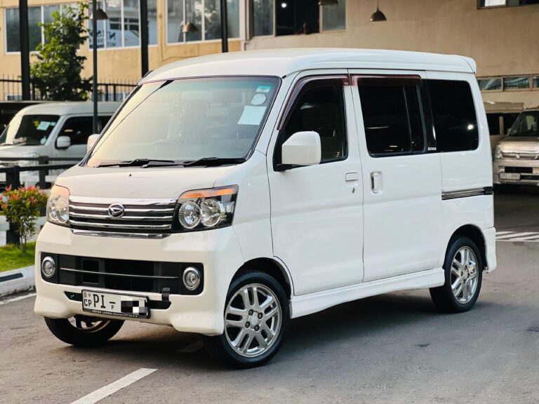 Daihatsu Wagon 2014-2019 или аналог в Коломбо, Шри-Ланка