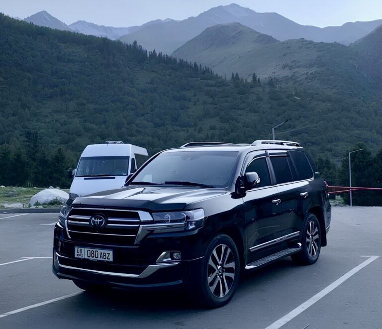 Аренда Toyota Land Cruiser 200 2014-2017 или аналог в Бишкеке