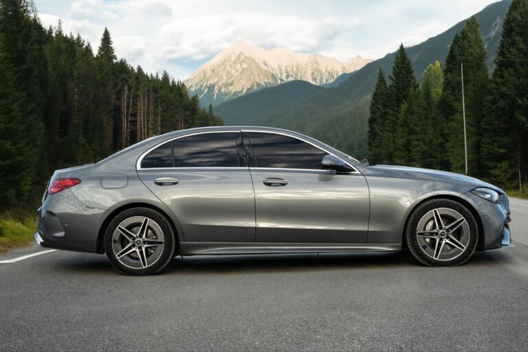 Mercedes C200 2024-2025 или аналог в Стамбуле