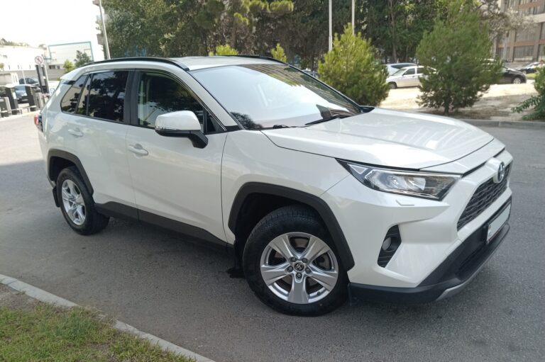 TOYOTA RAV4 (2018-2025), Changan UNI-K (2021-2025) или аналог в Баку, Азербайджан
