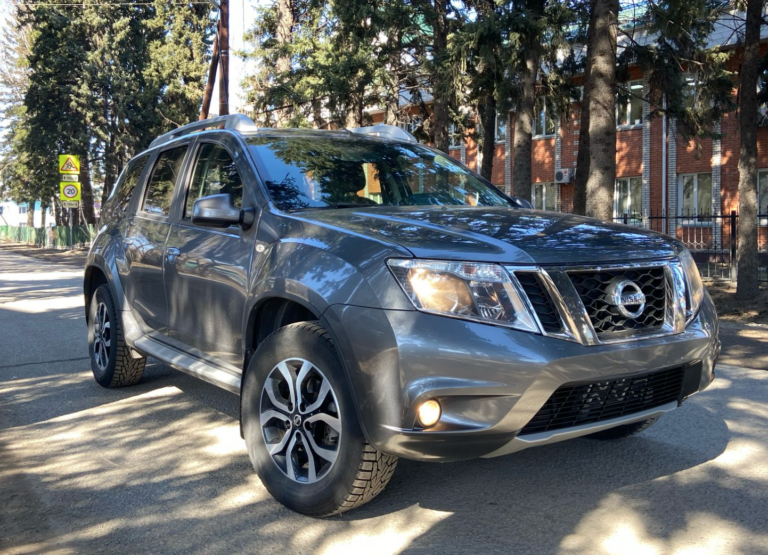 Nissan Terrano автомат 4х4 2020-2022 или аналог в Горно-Алтайске, Россия