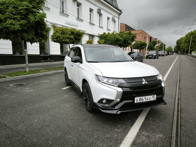 Mitsubishi Outlander 4WD 2022-2024 или аналог во Владикавказе, Россия