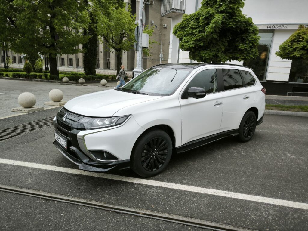 Mitsubishi Outlander 4WD 2022-2024 или аналог во Владикавказе, Россия