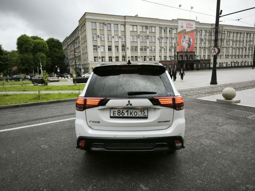 Mitsubishi Outlander 4WD 2022-2024 или аналог во Владикавказе, Россия