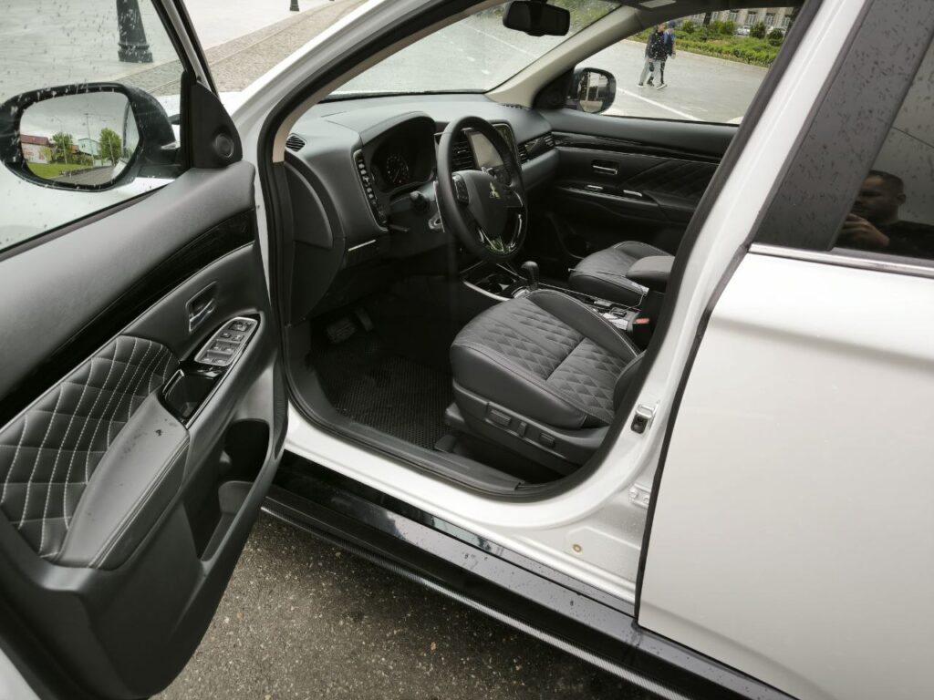 Mitsubishi Outlander 4WD 2022-2024 или аналог во Владикавказе, Россия