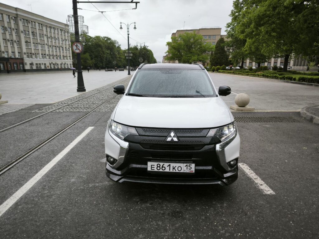 Mitsubishi Outlander 4WD 2022-2024 или аналог во Владикавказе, Россия