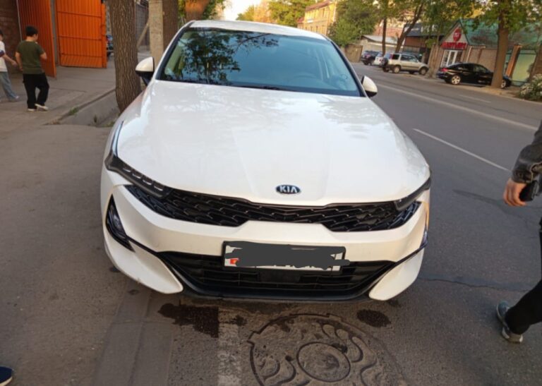 Kia K5 2020-2021 или аналог в Бишкеке, Кыргызстан