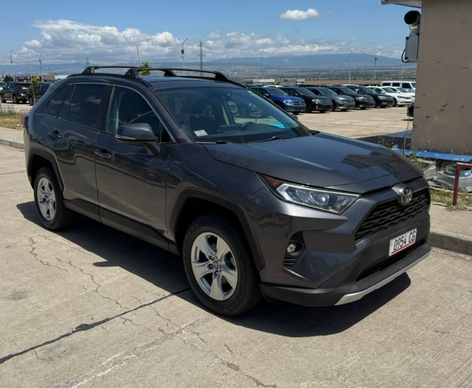 Toyota RAV4 2022-2024 или аналог в Бишкеке, Кыргызстан