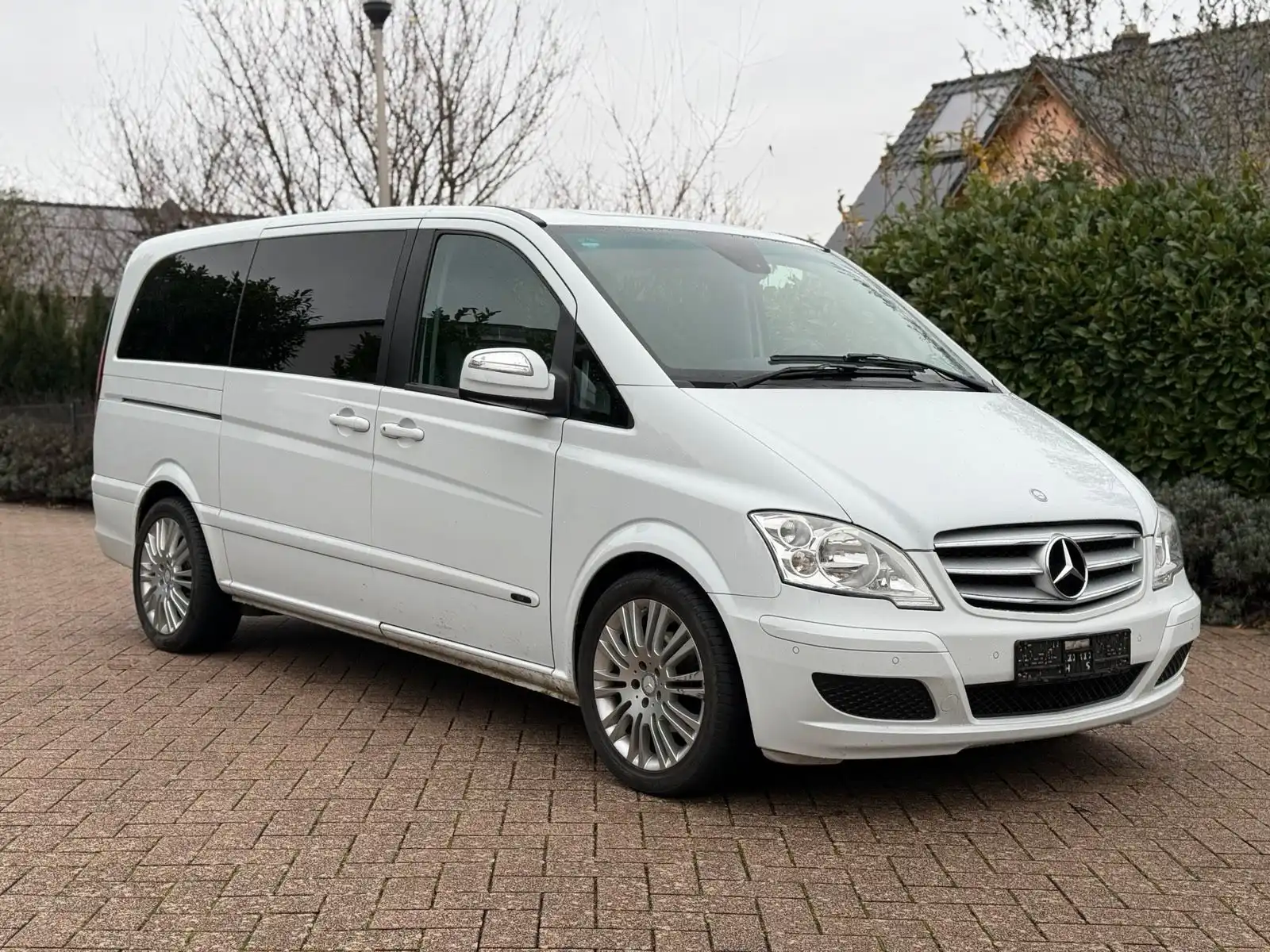 Mercedes Viano 7 мест 2011-2013 или аналог в Ереване, Армения