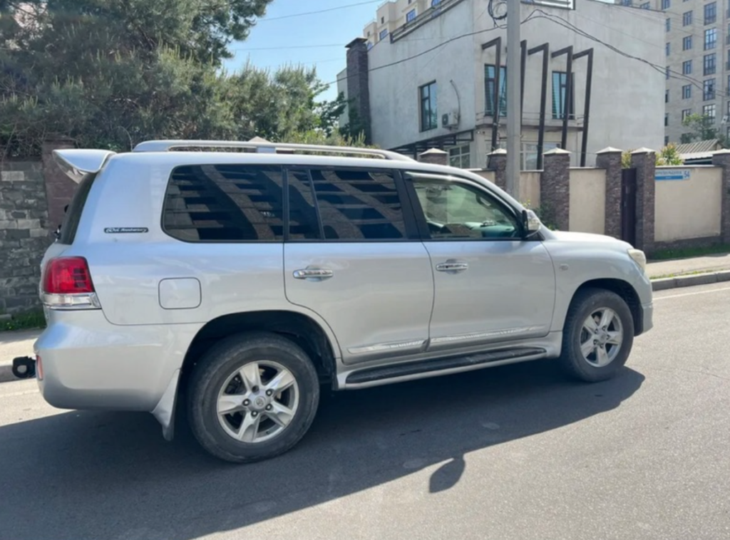 Toyota Land Cruiser 7 мест 2009-2011 или аналог в Бишкеке, Кыргызстан