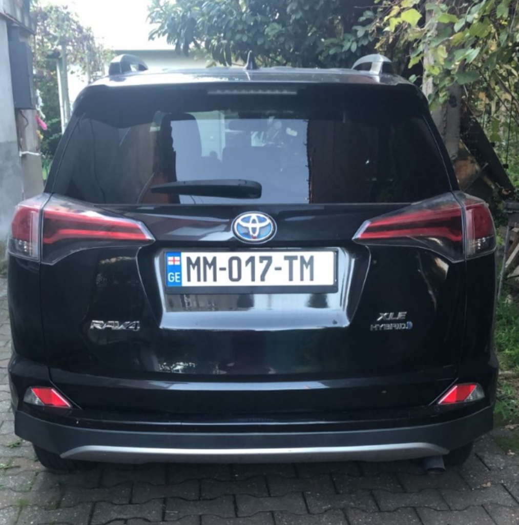 Toyota RAV4 гибрид 2016-2018 или аналог в Батуми, Грузия