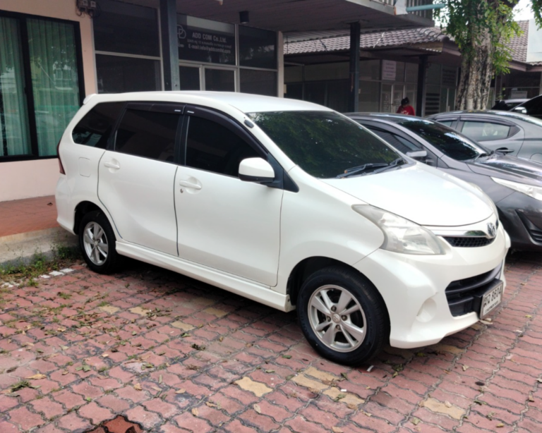 Toyota Avanza 7 мест 2012-2014 или аналог в Паттайе, Таиланд